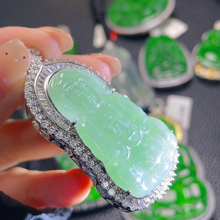 翡翠颈饰未镶嵌54，