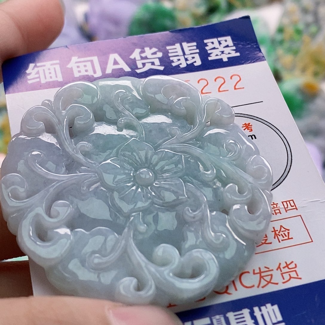 吊坠(不含链)未镶嵌翡翠