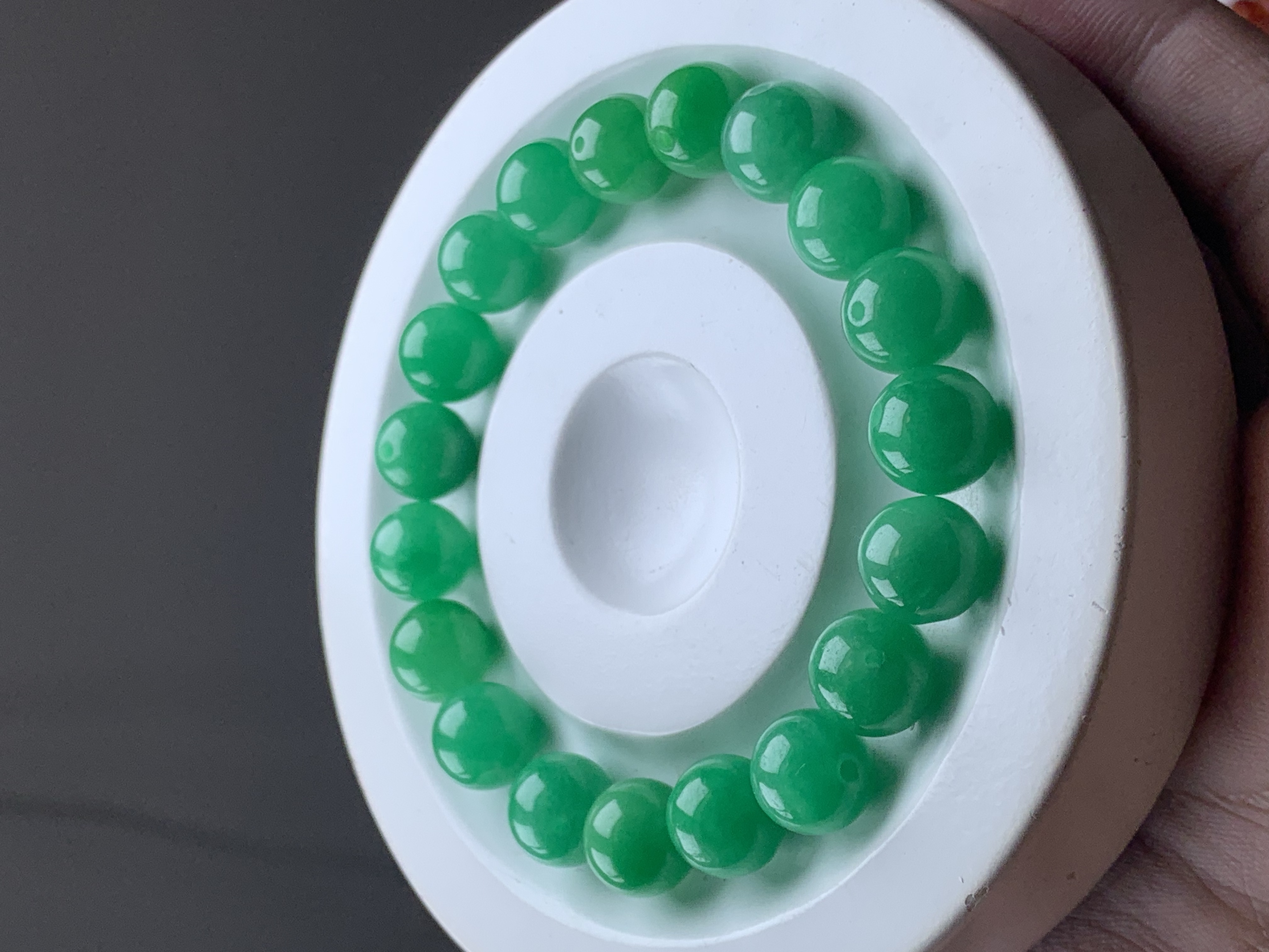 天然缅甸翡翠A货 卡10mm绿珠 多样性发货其一