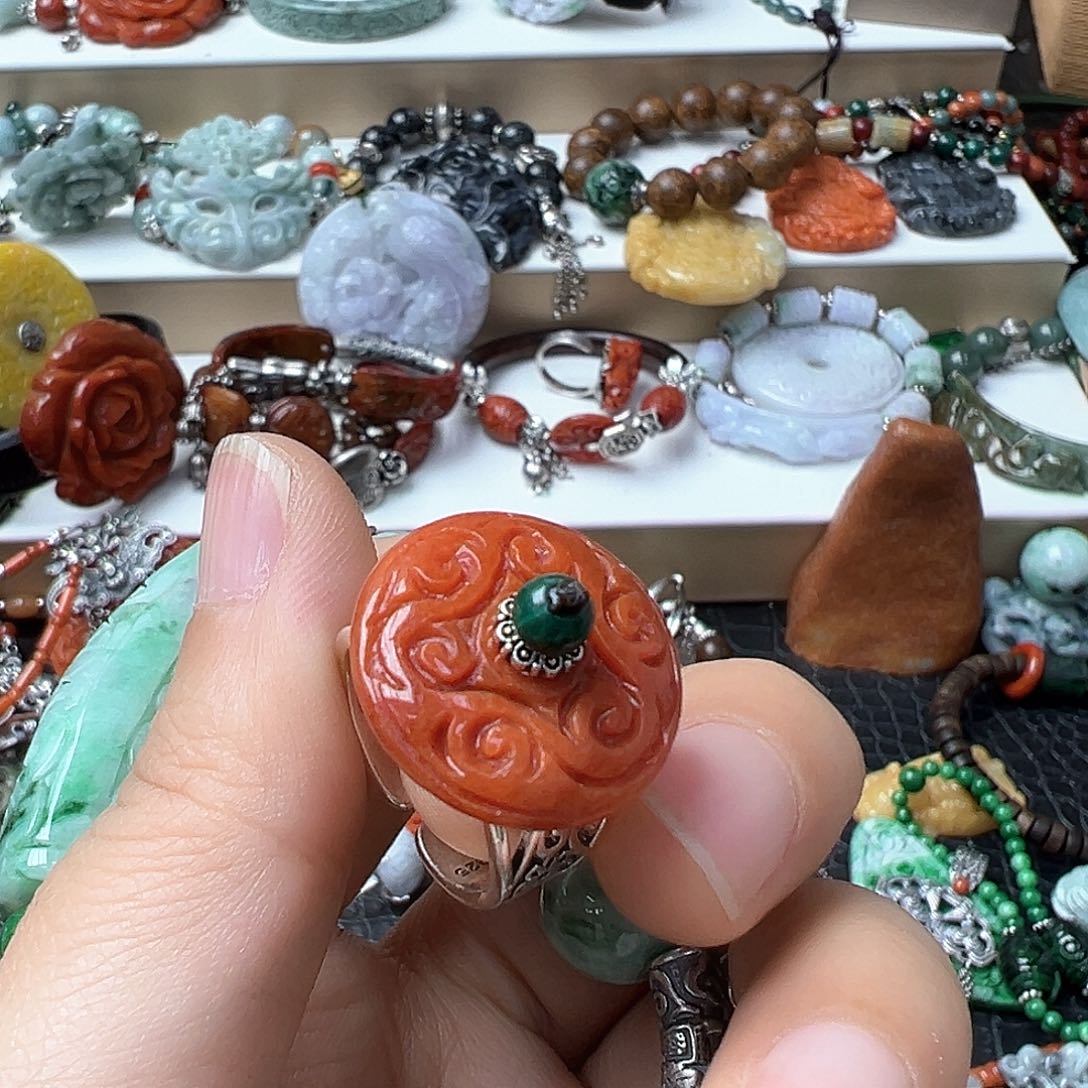 翡翠戒指未镶嵌岳****>炸