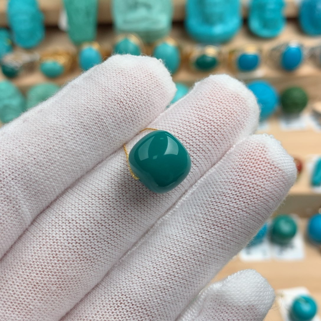 绿松石配饰未镶嵌11.4-10.4mm