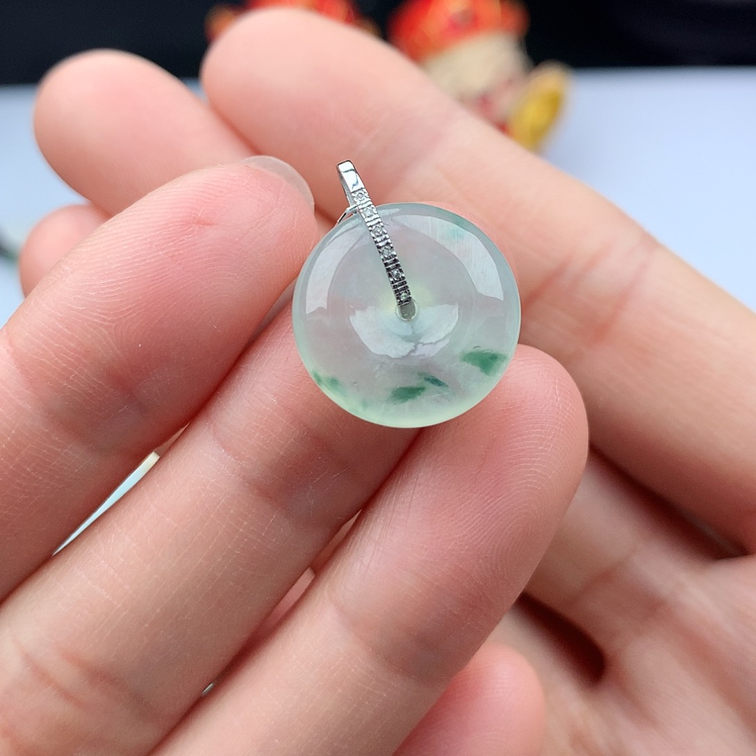 翡翠颈饰18K金镶嵌翡翠