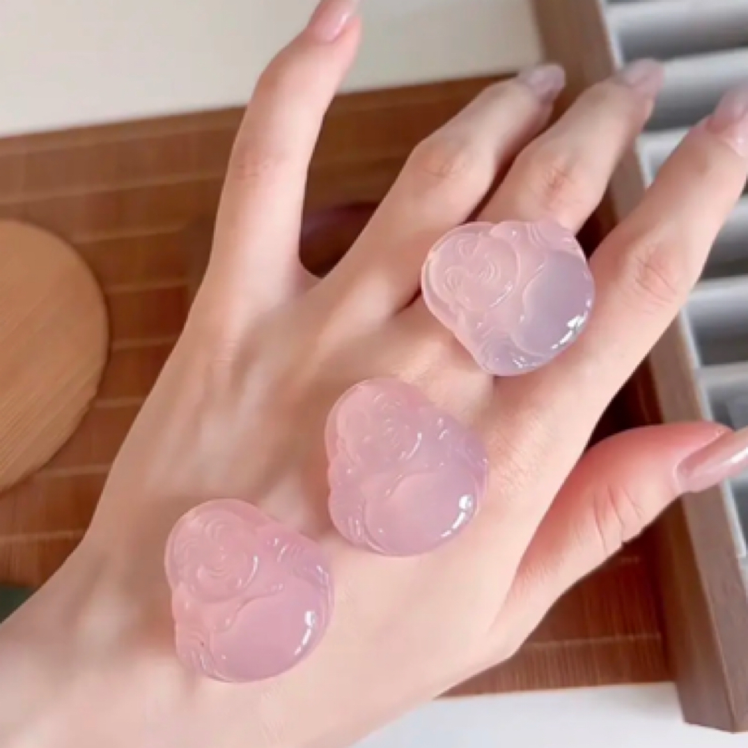 天然粉紫色玉髓佛公挂件吊坠（颜色有深有浅以实物为准可备注）