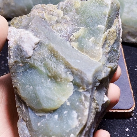 和田玉（糖玉）未镶嵌珠宝半成品