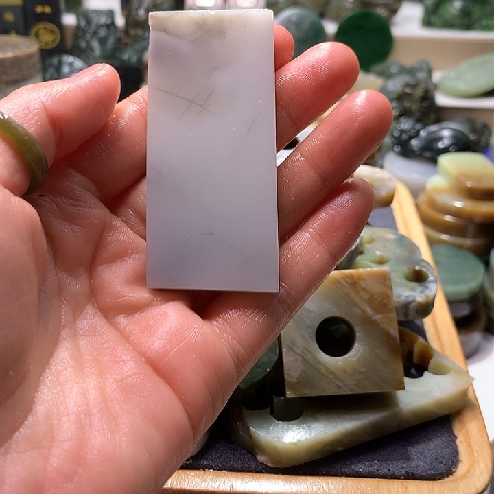 和田玉未镶嵌珠宝半成品