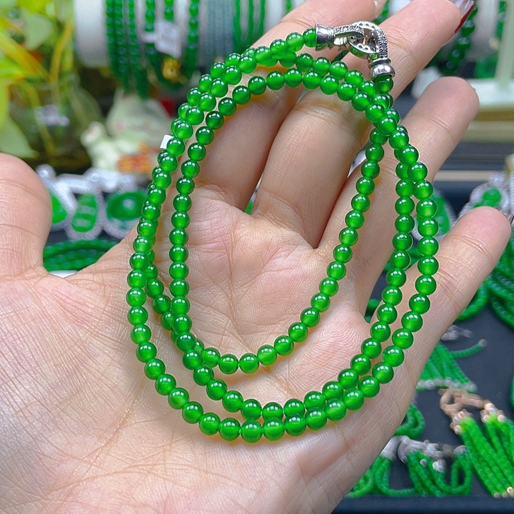 翡翠颈饰未镶嵌玲***?高冰正阳绿卡4