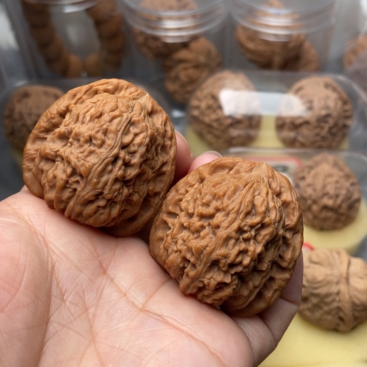 文玩核桃把件凌***?南疆