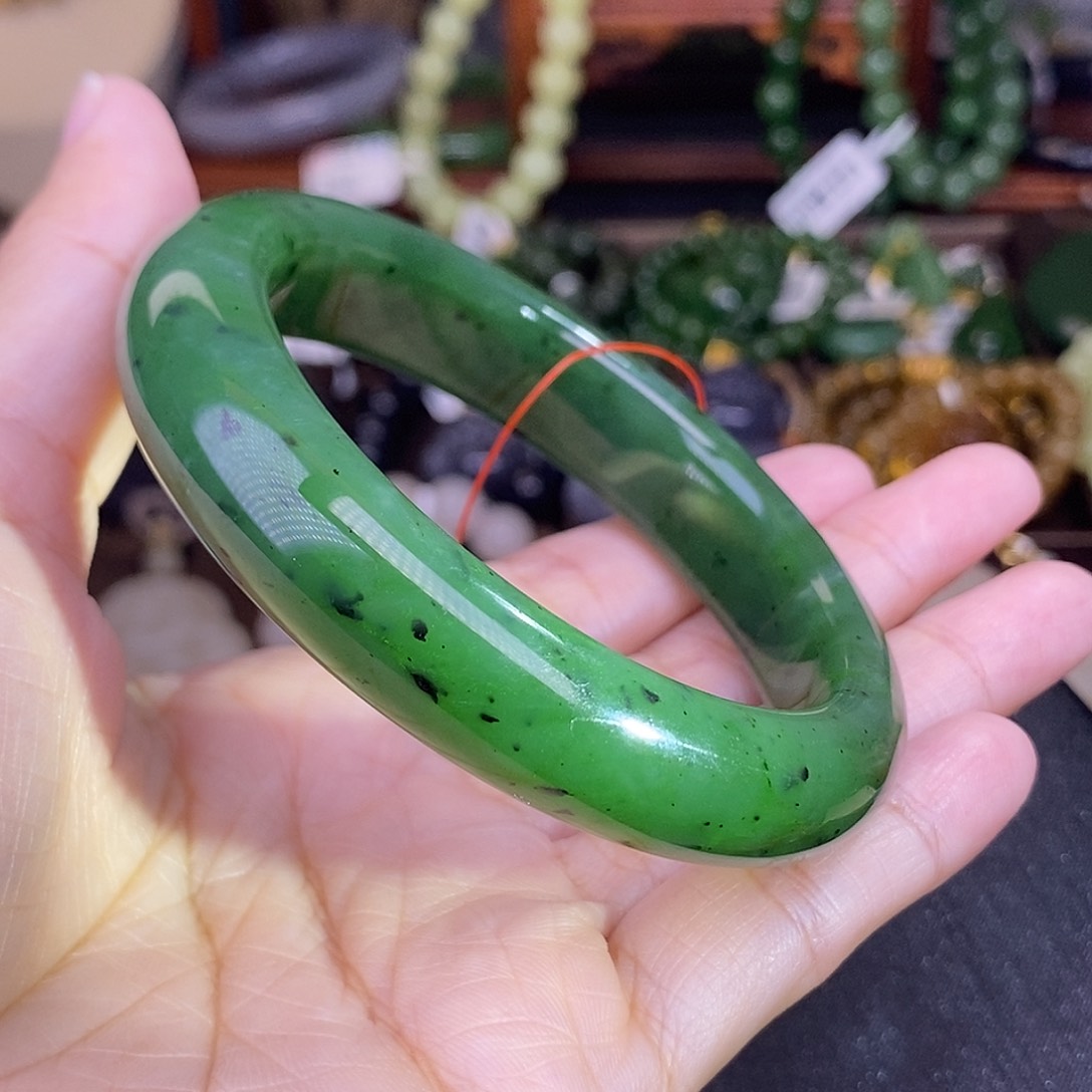 和田玉56.8 碧玉手镯老料清货价未镶嵌