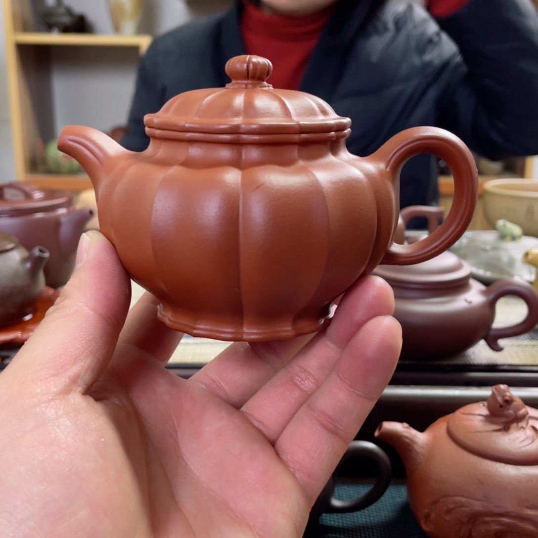 紫砂茶壶劲纹掇只