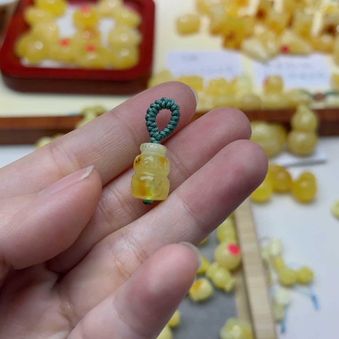 【闪购商品】蜜蜡裸石未镶嵌配饰