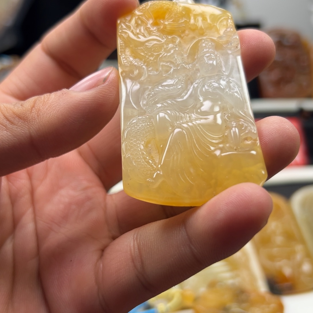 石英质玉（黄龙玉）未镶嵌多选发其一