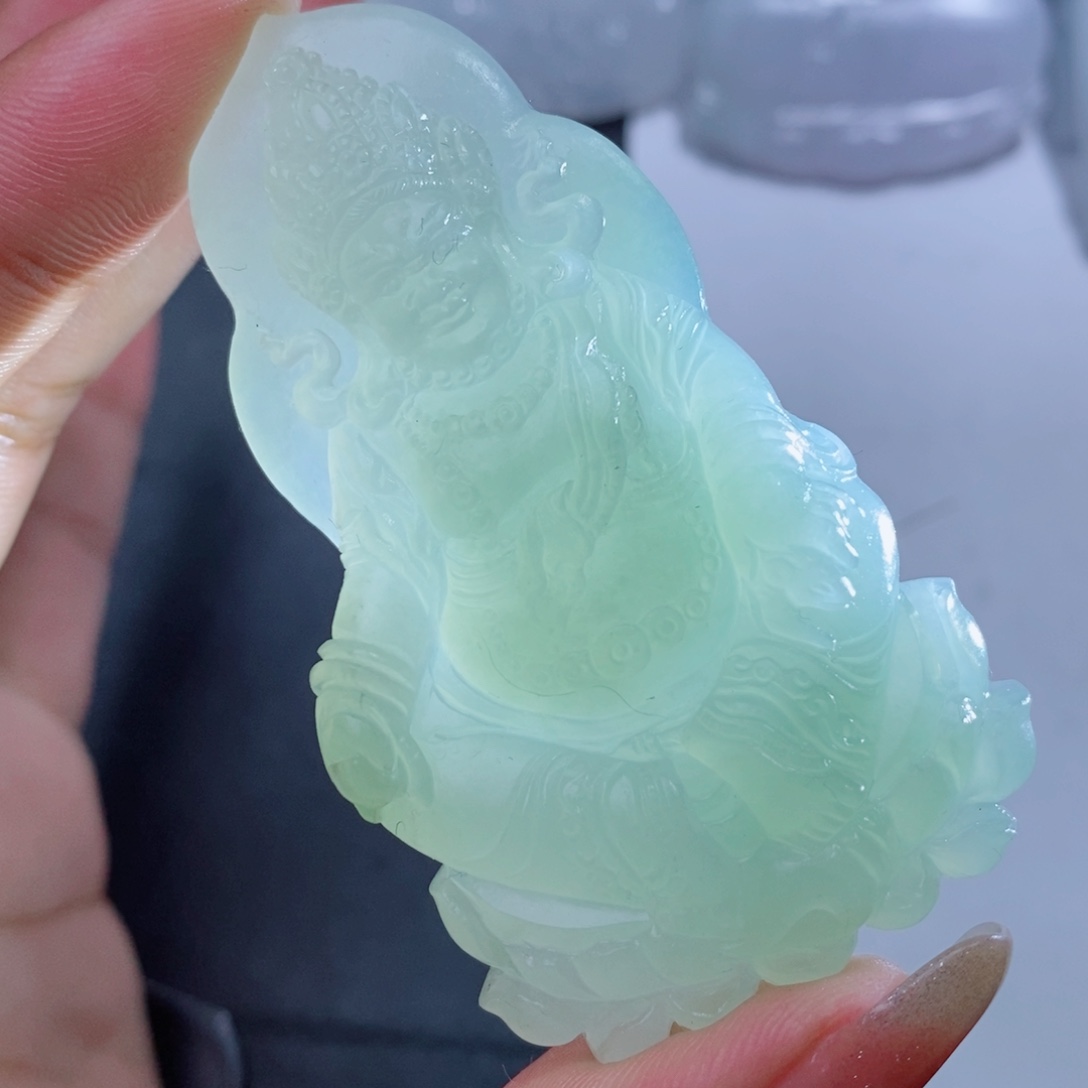 定制翡翠吊坠未镶嵌