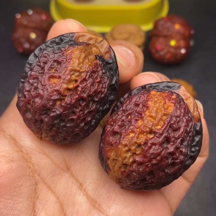 文玩核桃吊坠39尺罗汉头