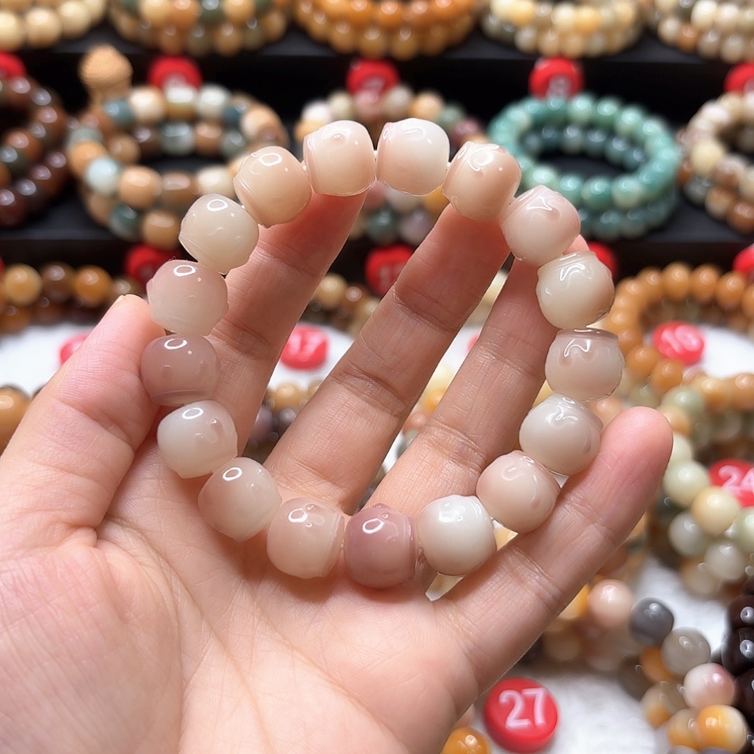 鹅***鹅菩提根/象牙果手串