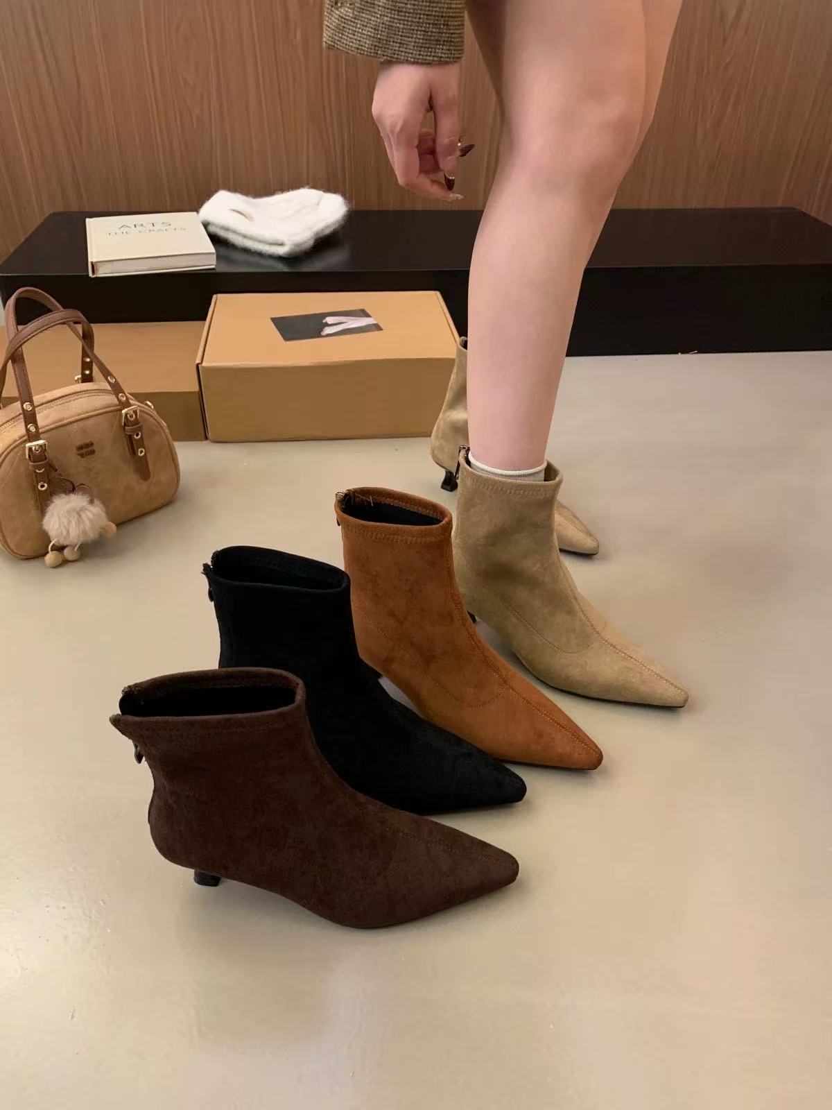 WM55116法式复古尖头短靴秋冬新款简约气质简约高跟瘦瘦裸靴 单里
