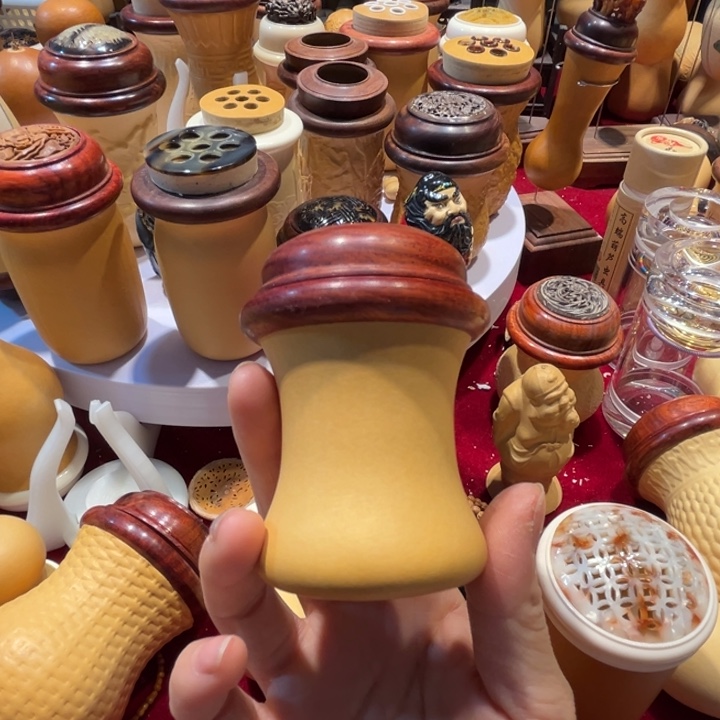 虎***子鸣虫等都能吃下新鲜蔬菜