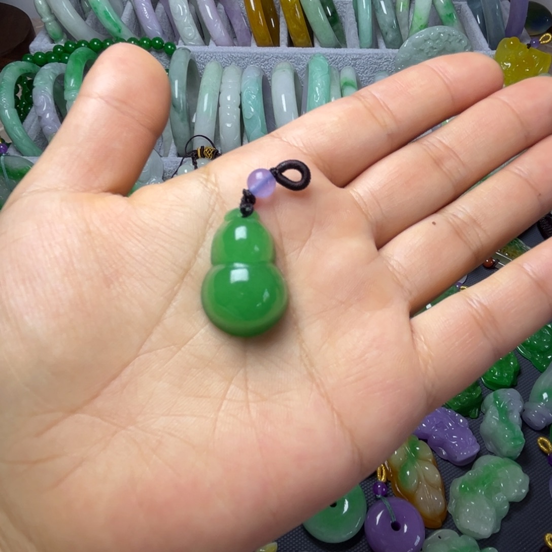 翡翠未镶嵌颈饰吊坠