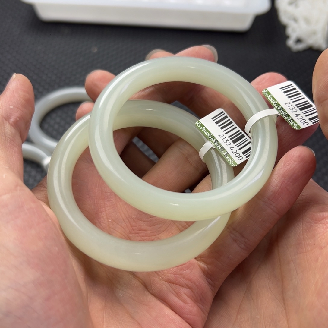 和田玉手镯未镶嵌多样性拍一发一