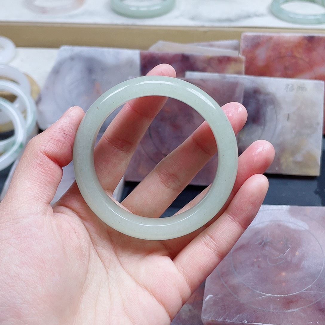 石英质玉手镯未镶嵌＊****＊