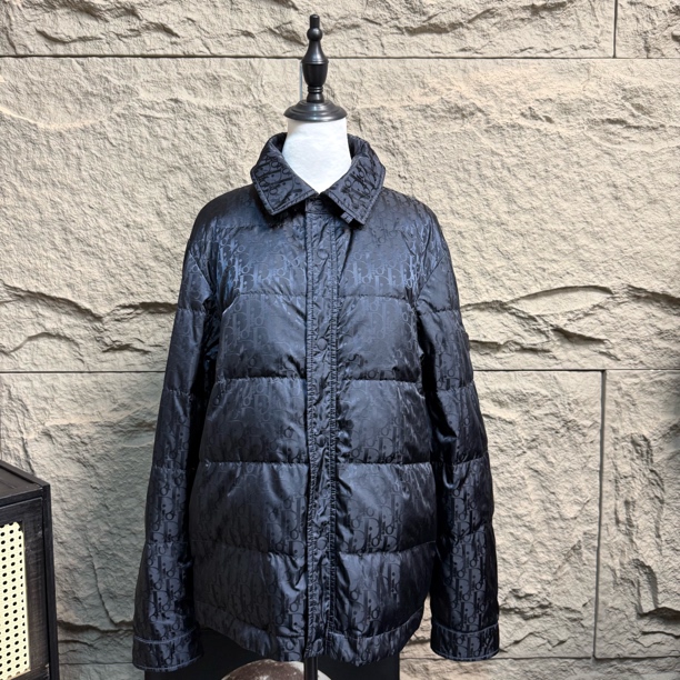 99新 DIOR/迪奥 胸围47衣长67 44码 迪奥满印外套 M712