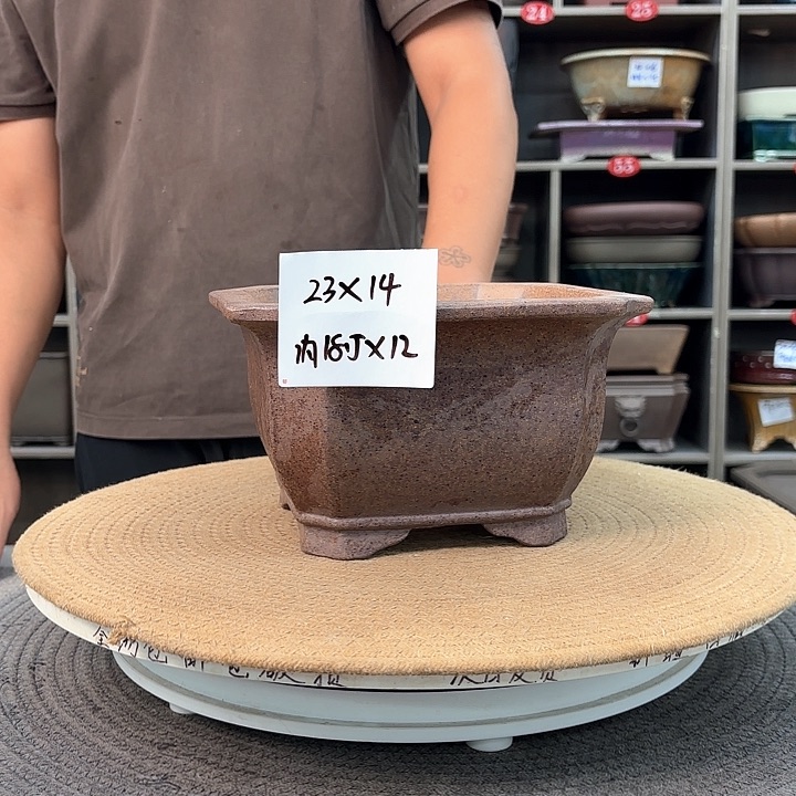 紫砂花盆紫砂的颜色很好看