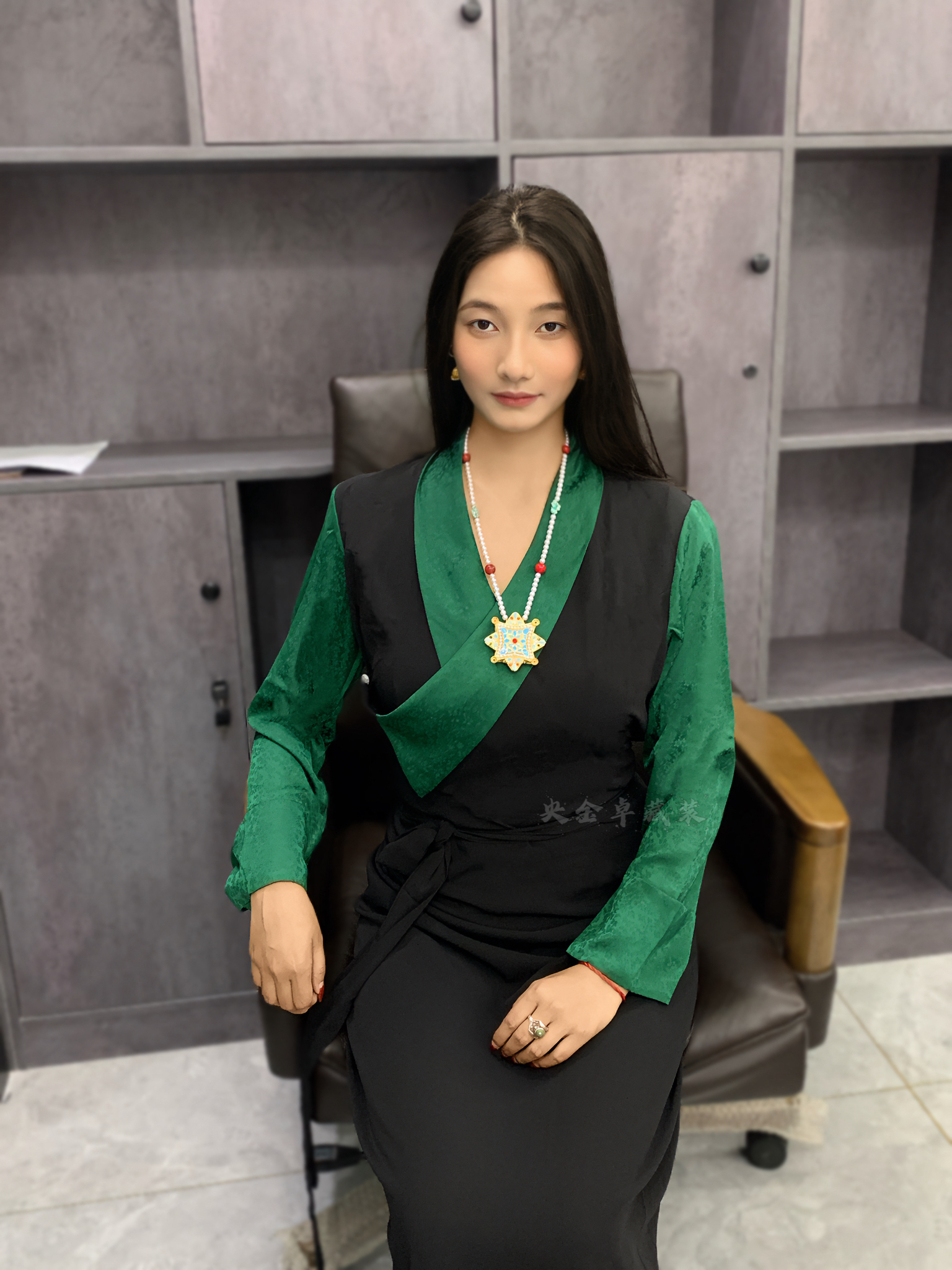 【央金卓】春夏新款藏装女 糖果色系百搭黑西藏服 假两件民族风