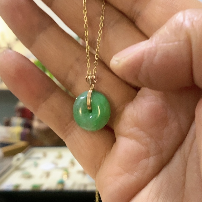 【闪购商品】颈饰18K金镶嵌翡翠