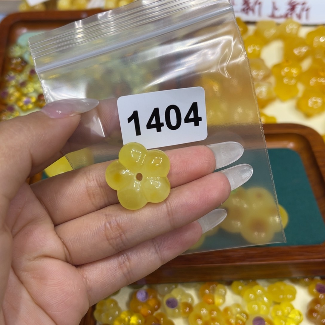 琥珀珠宝奇石未镶嵌奶**熊