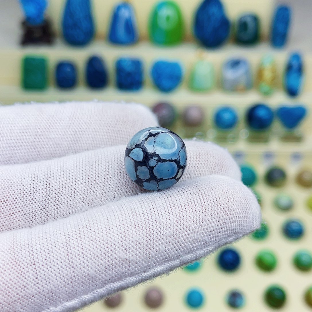 绿松石绿松石未镶嵌