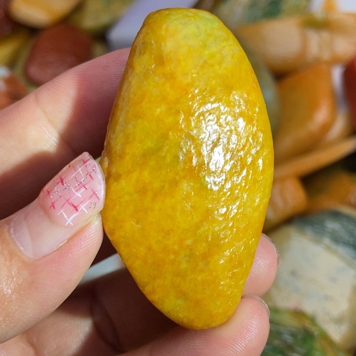 翡翠未镶嵌颈饰缅甸