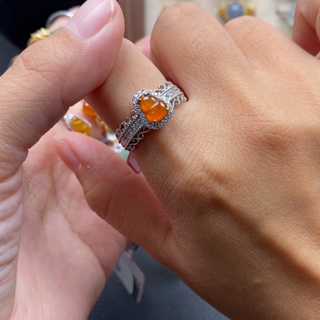 是***吖翡翠银S925镶嵌戒指