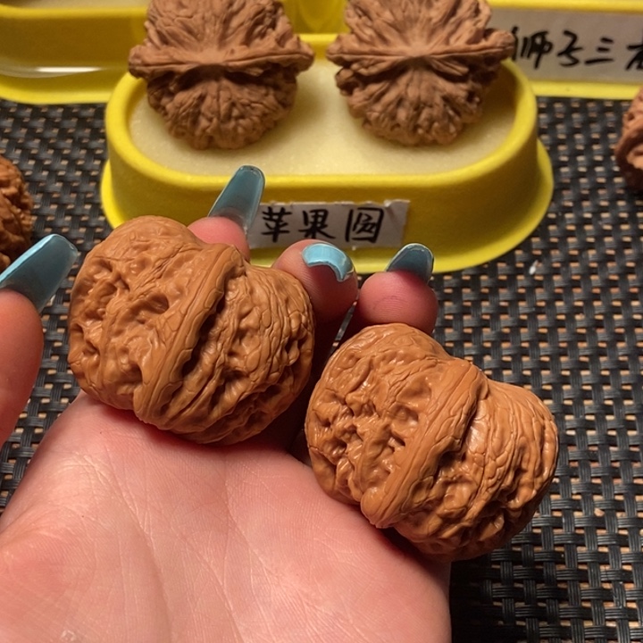 吊坠文玩核桃45元宝