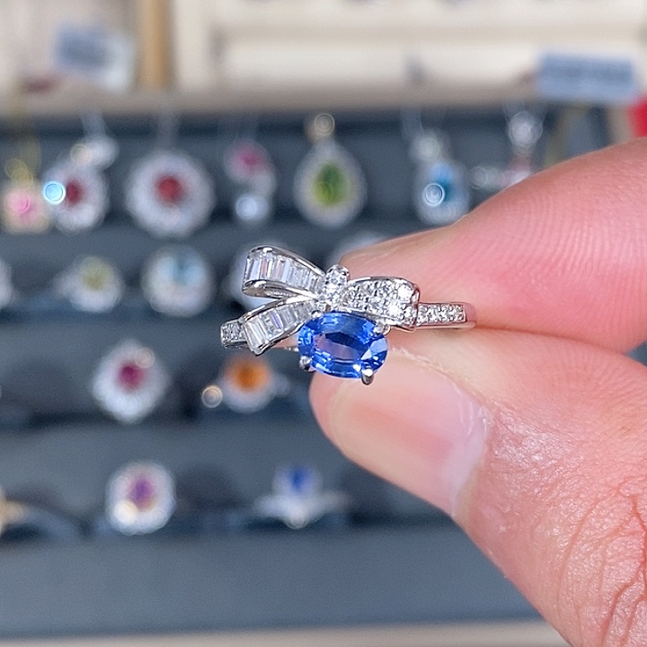 蓝宝石戒指银S925镶嵌貔**子