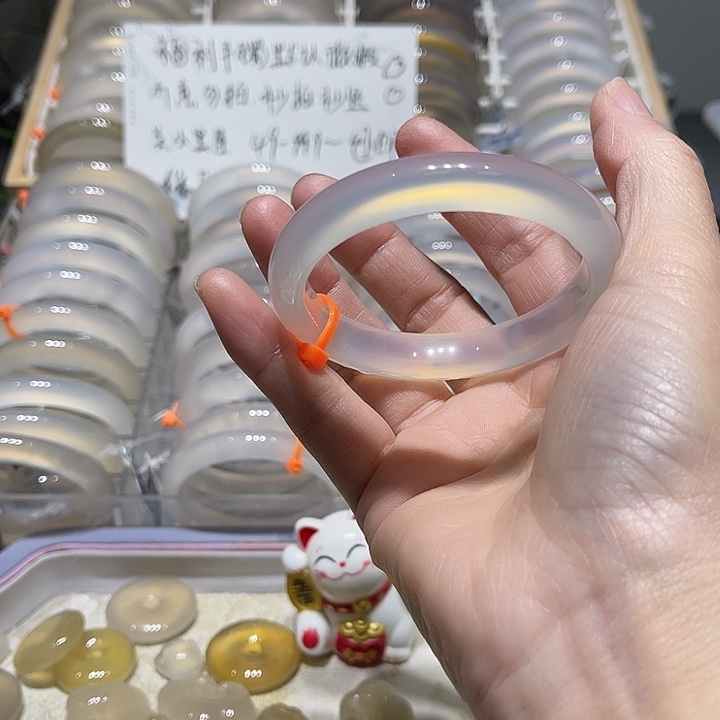 玛瑙/玉髓未镶嵌手镯