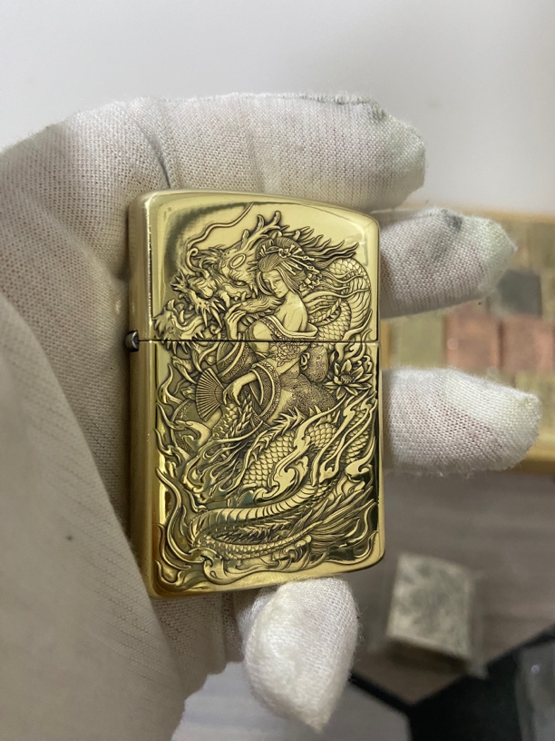 ZORRO佐罗【人中龙凤】立体盔甲机浮雕工艺防风打火机手工金色