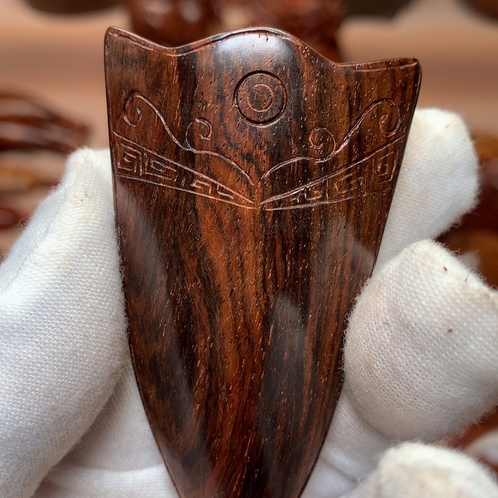 黄花梨/降香黄檀盾牌