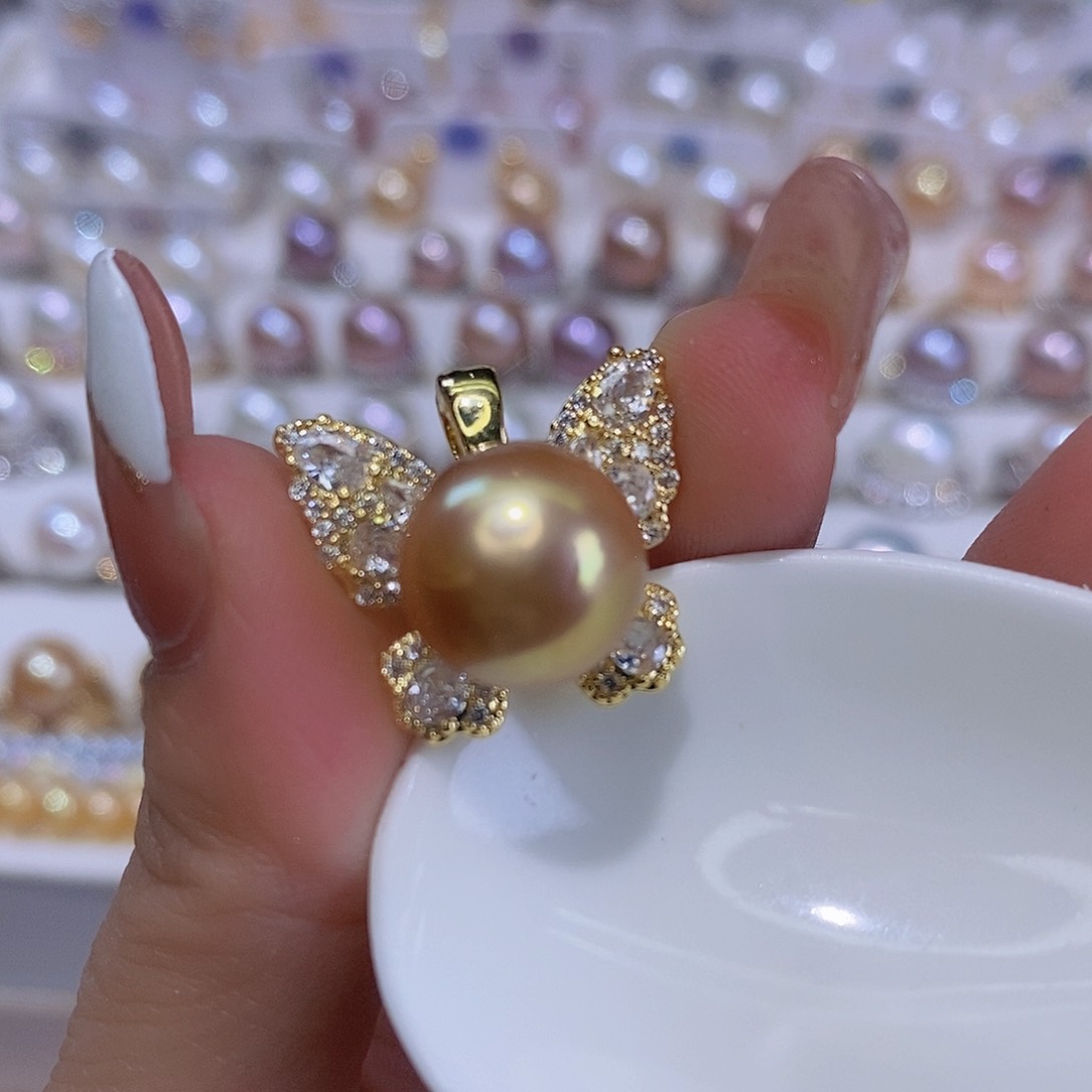 淡水珍珠合金颈饰