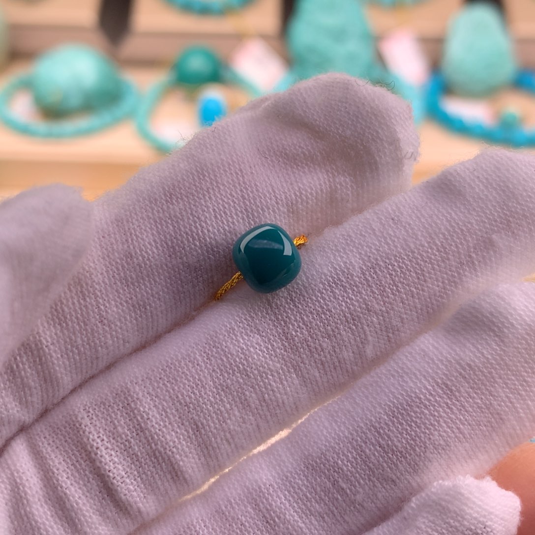 绿松石珠宝奇石未镶嵌7.2*6.5mm