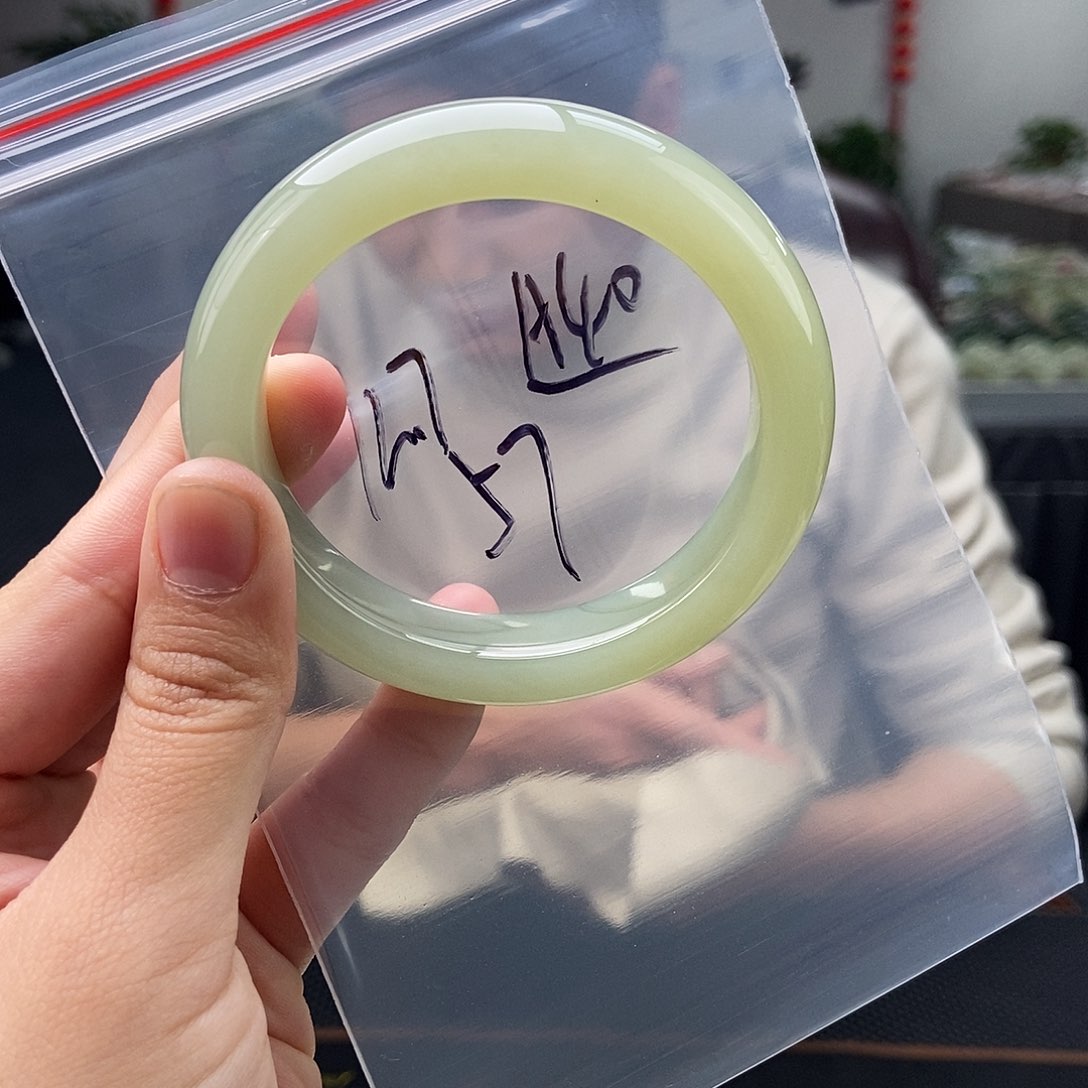 和田玉颜色多样性发拍一发一未镶嵌