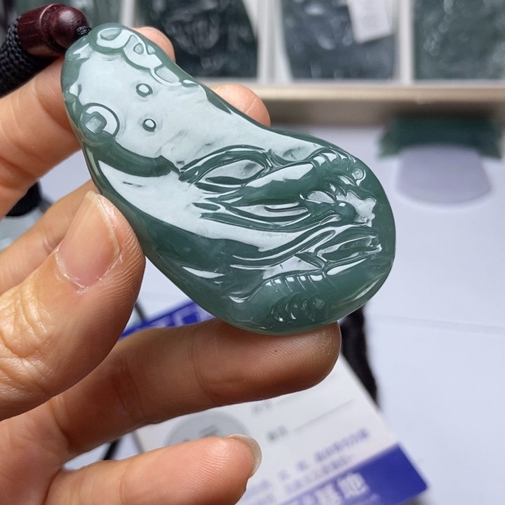 翡翠未镶嵌挂件翡翠