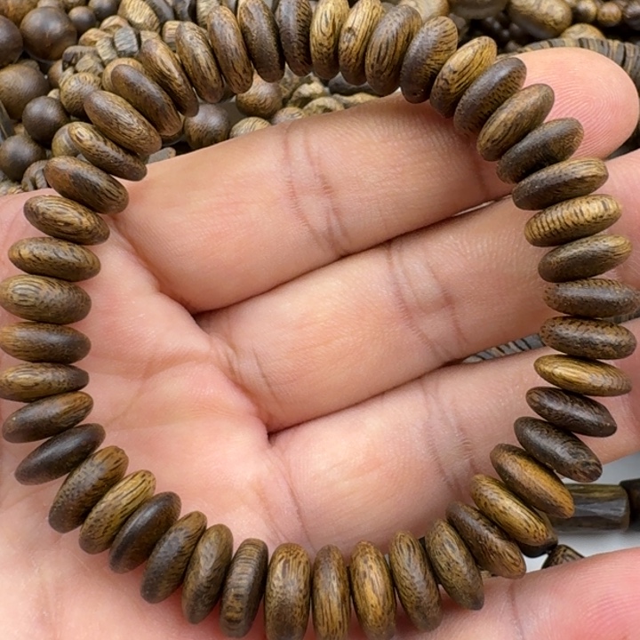 手串沉香乌身手串8克加