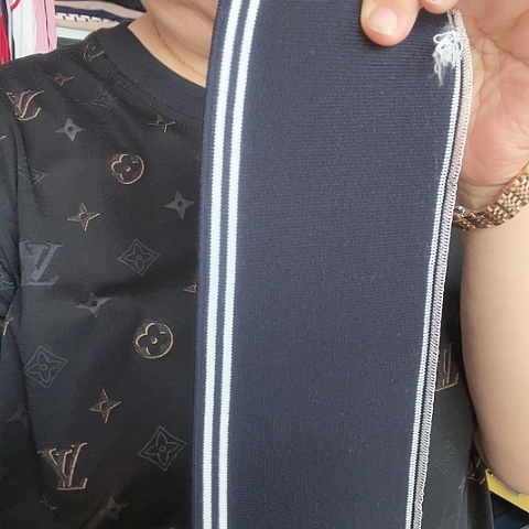 黑色领子一条包邮