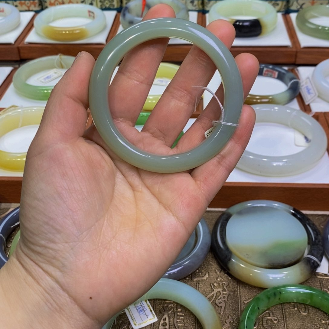 和田玉手镯未镶嵌新疆奶蓝56-57