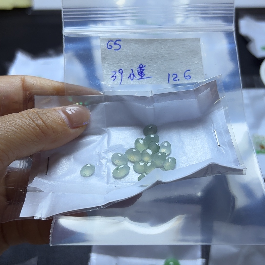 小***莹定制翡翠未镶嵌不退