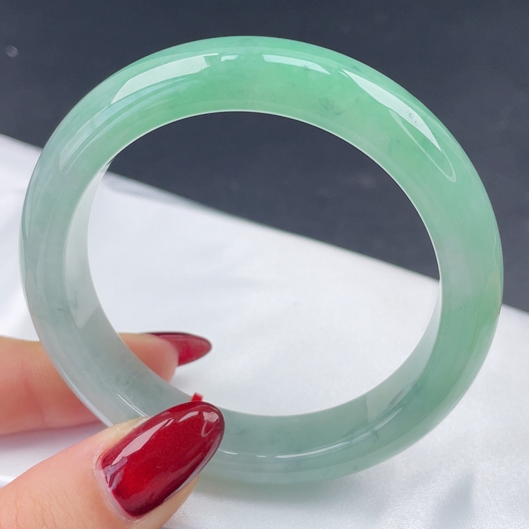 翡翠未镶嵌手镯54圈口