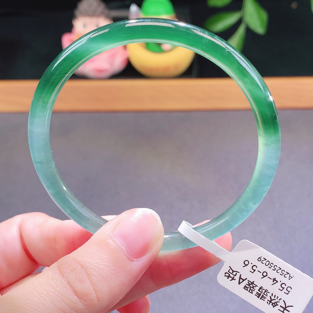 翡翠未镶嵌手镯天然翡翠