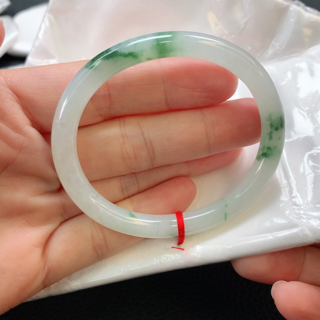 翡翠手镯未镶嵌56.6贵妃