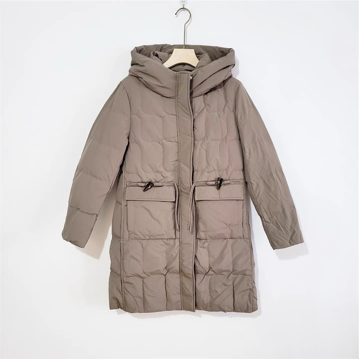 DY822中长款90绒白鸭绒厚款时尚宽松大口袋秋冬简约女款羽绒服