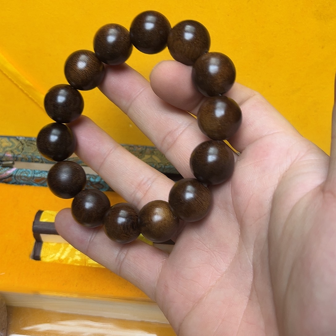 大叶紫檀（黑酸枝木类）