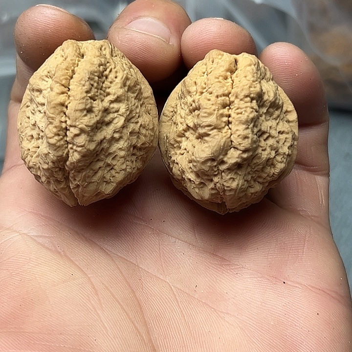 心***大文玩核桃把件临沧古蟾王39尺